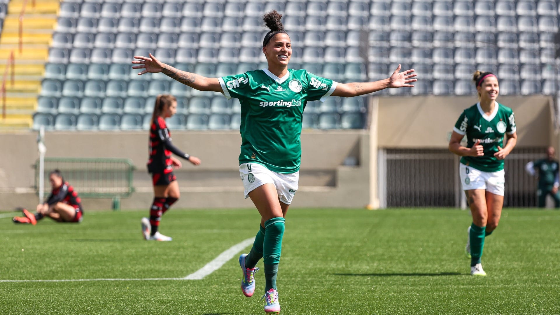 Finalista da Bola de Ouro, Amanda Gutierres ganhará homenagem no Palmeiras