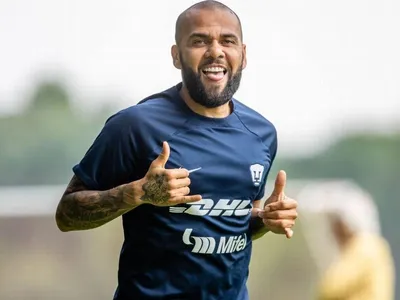 Daniel Alves é condenado a pagar indenização milionária a clube do México