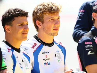 Hadjar na Red Bull? Lawson aconselha companheiro de equipe em meio a rumores para 2026