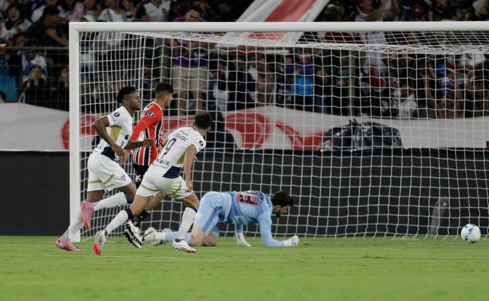 Entenda o que o São Paulo precisa para eliminar a LDU na Libertadores