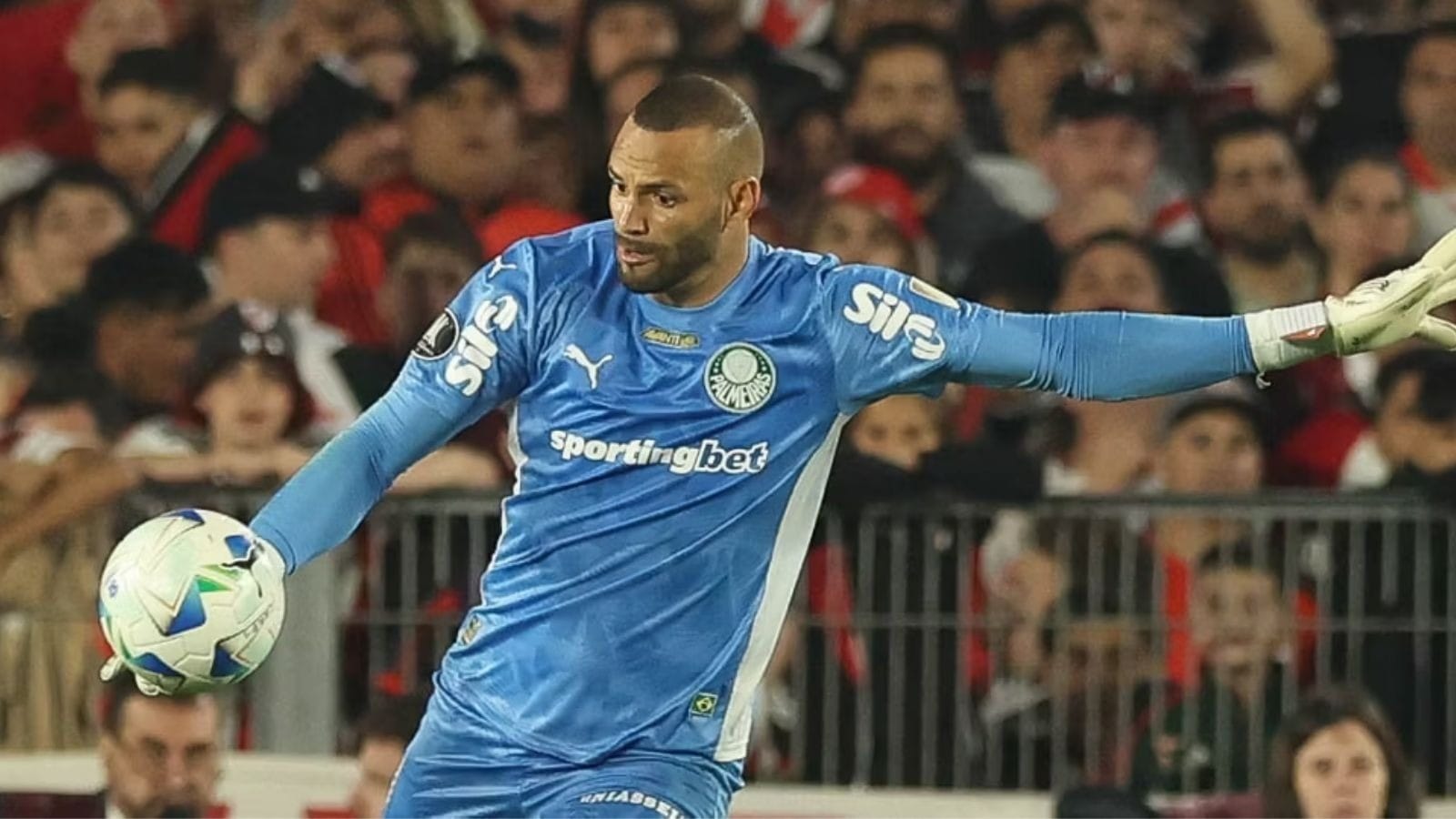 Goleiro Weverton no Bahia? Entenda situação do jogador do Palmeiras