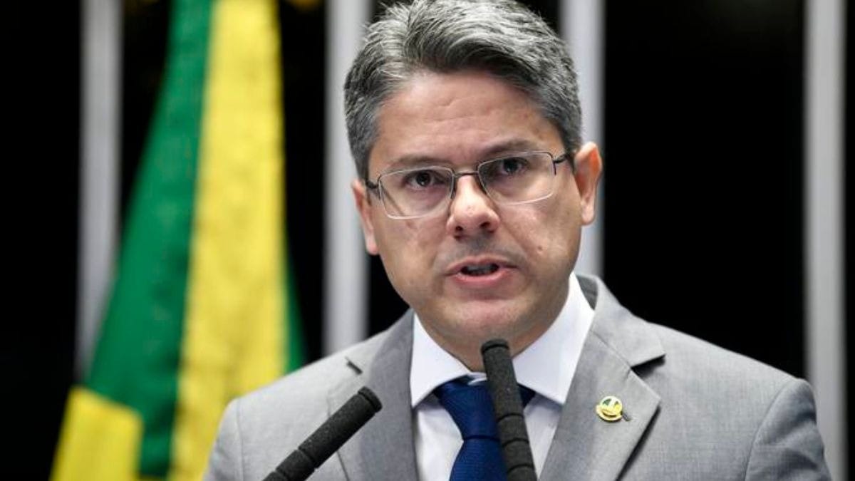 Relator da PEC da Blindagem apresentará na quarta-feira (24) parecer recomendando rejeição