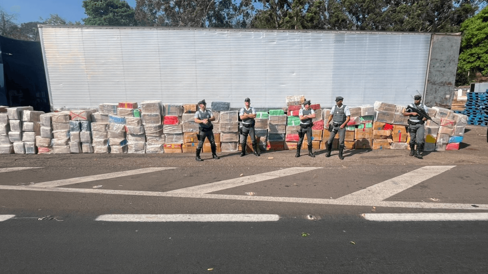 Motorista é preso transportando quase 5 toneladas de maconha em Álvares Machado