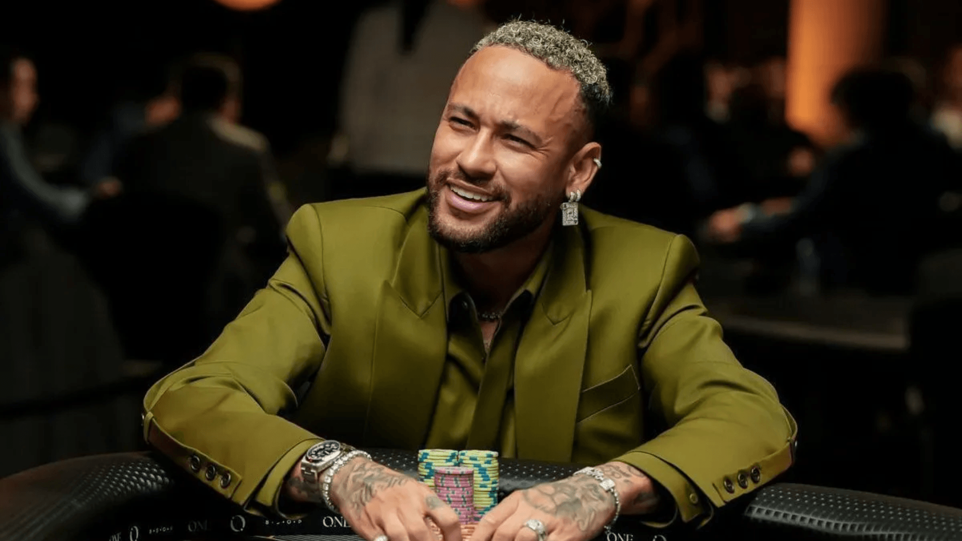 Afastado por nova lesão, Neymar ganha meio milhão de reais em noitada de pôquer