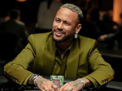 Neto questiona Neymar por jogar pôquer durante tratamento no Santos