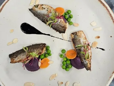 Sardinha com purê de batata-doce roxa na redução de azeite balsâmico do chef Bruno Hashimoto | Band Receitas