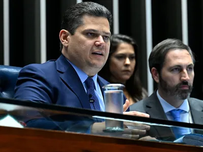 Alcolumbre falta a evento e reforça desgaste entre Executivo e Senado