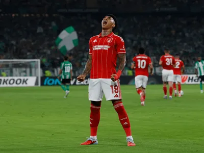 Igor Jesus, ex-Botafogo, marca duas vezes em 5 minutos pelo Nottingham; veja gols