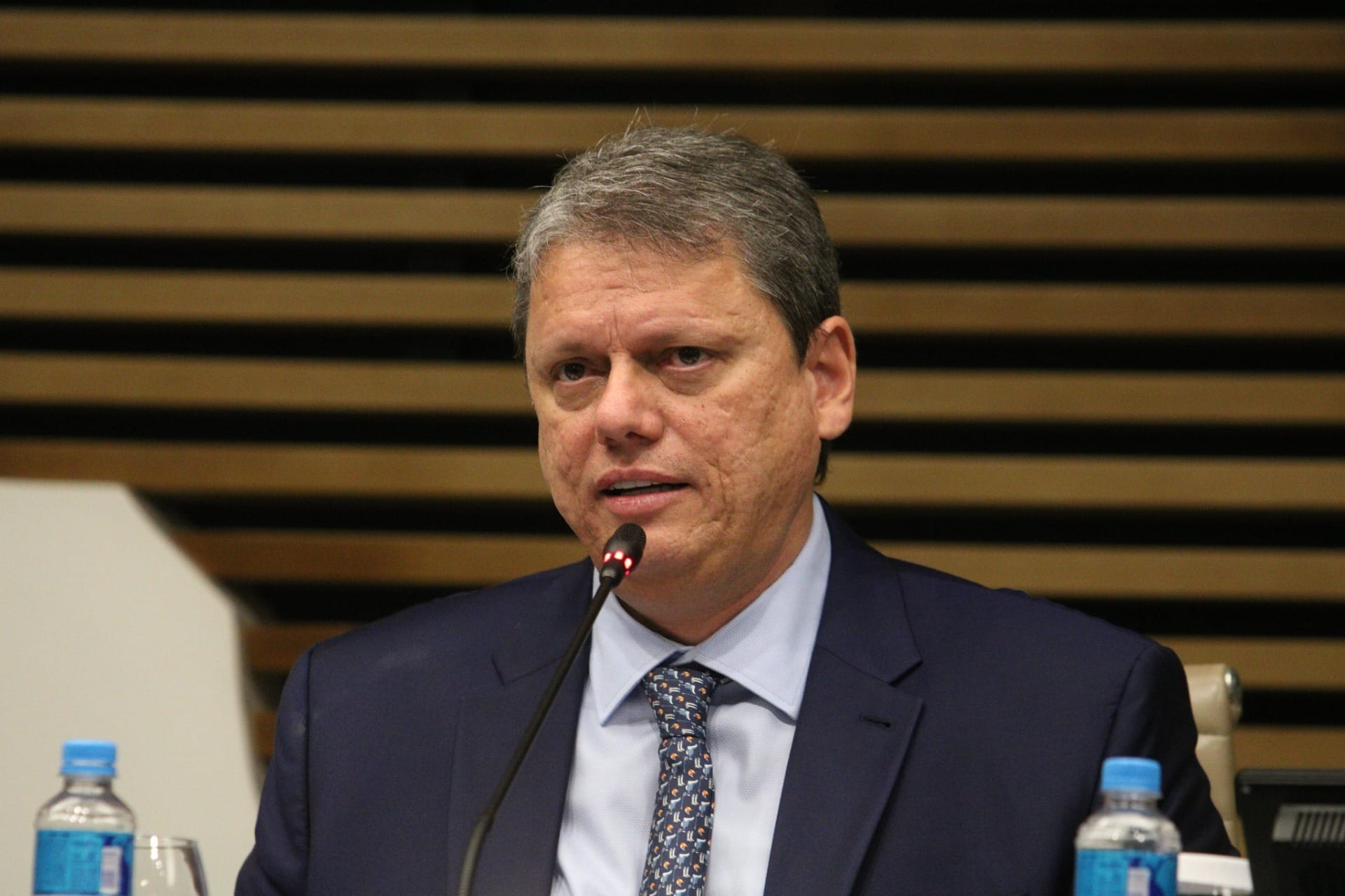 ‘No dia em que falsificarem Coca-Cola, eu vou me preocupar', diz Tarcísio sobre bebidas