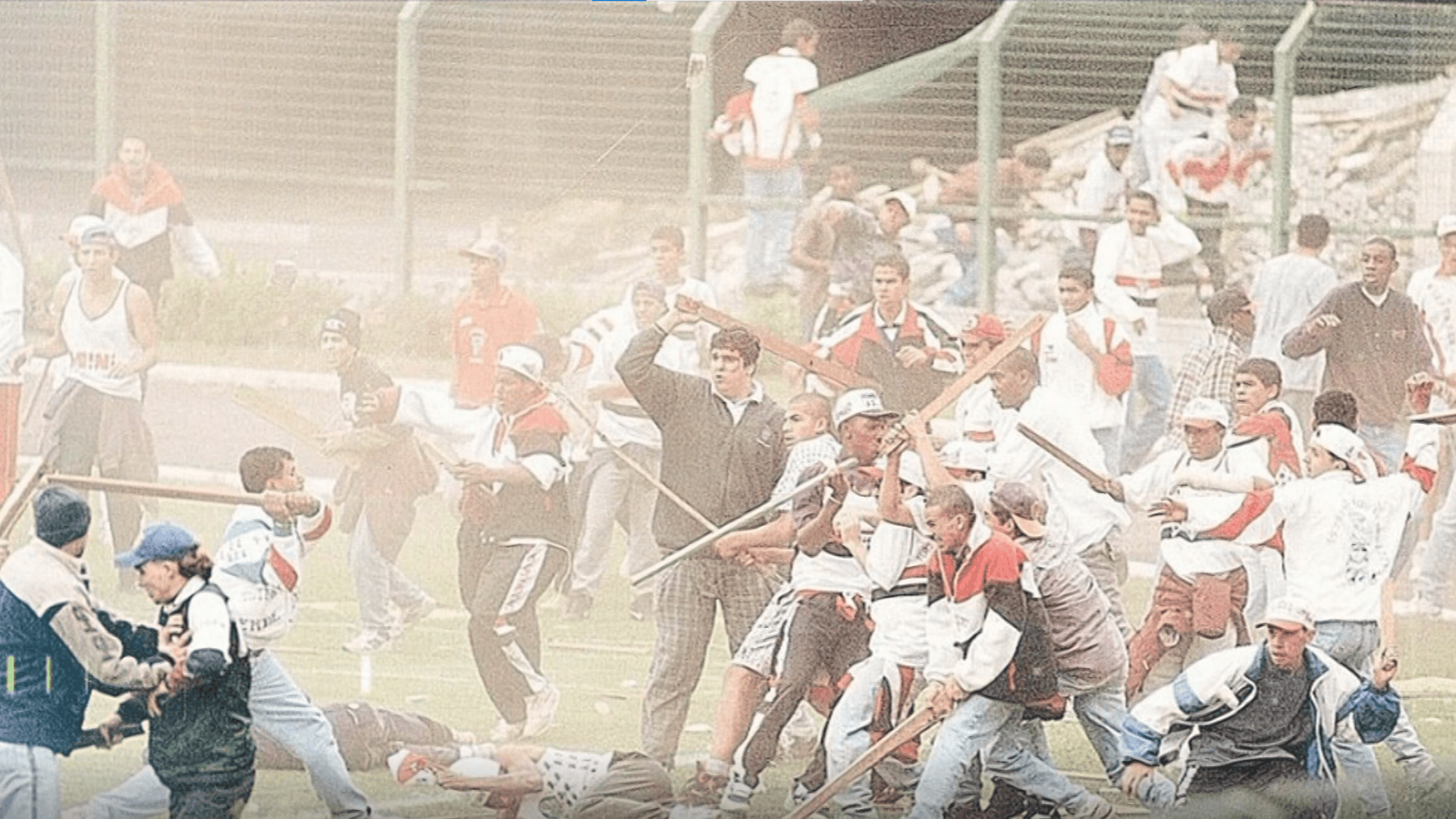 Pacaembu, 1995: a tarde em que o futebol virou campo de batalha