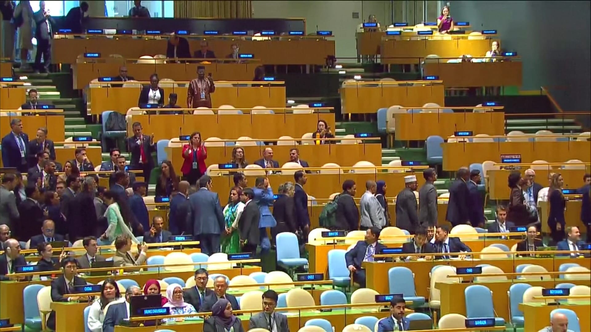 Vídeo: Brasil e outros países deixam plenário da ONU em gesto de repúdio a Netanyahu