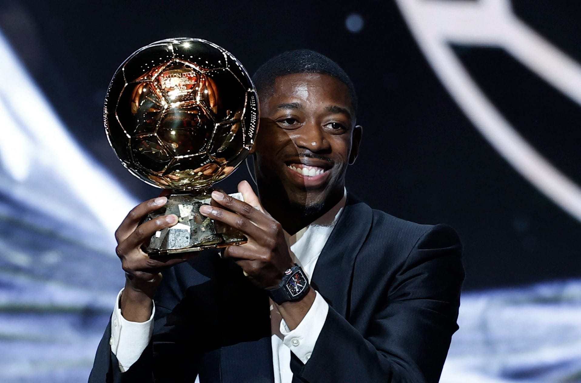 Bola de Ouro: Dembélé superou Yamal por 321 pontos para ser o melhor do mundo