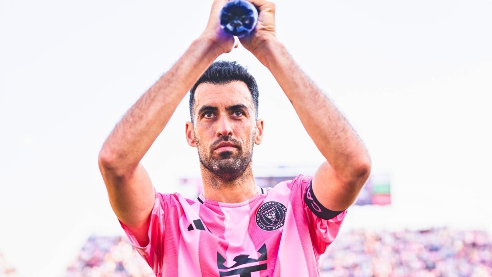 Busquets, ídolo do Barcelona e campeão do mundo, anuncia aposentadoria aos 37 anos