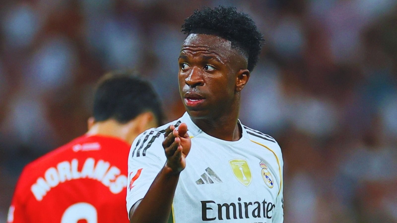 Vinicius Júnior recusa renovação com o Real Madrid e renegocia acordo, diz jornalista