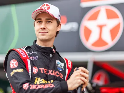 Arthur Leist comemora contrato renovado e primeira pole position na Stock Car