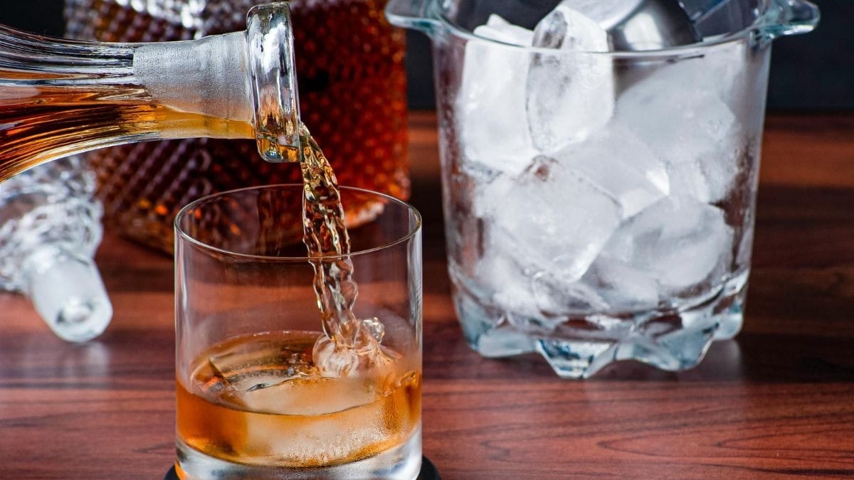 SP confirma 9 casos e 2 mortes por intoxicação de metanol em bebidas adulteradas