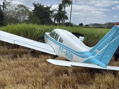 Avião em que estava prefeito de João Pessoa sofre pane e faz pouso em zona rural da PB