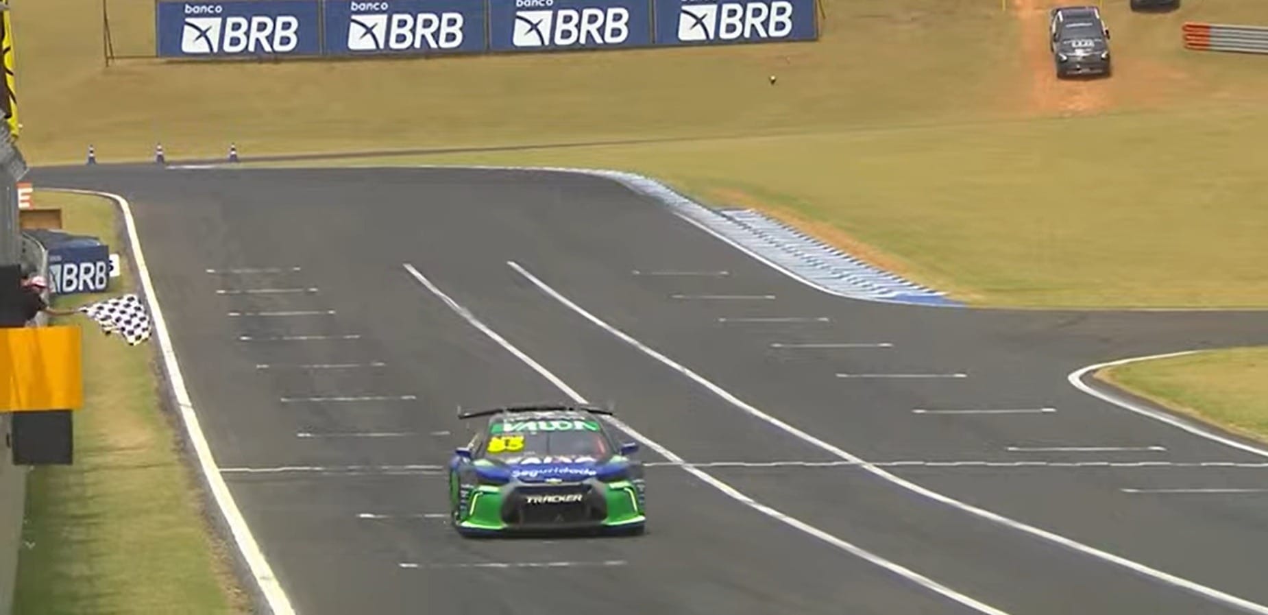 Salas fatura vitória 'de lavar a alma' em etapa da Stock Car no Velocitta