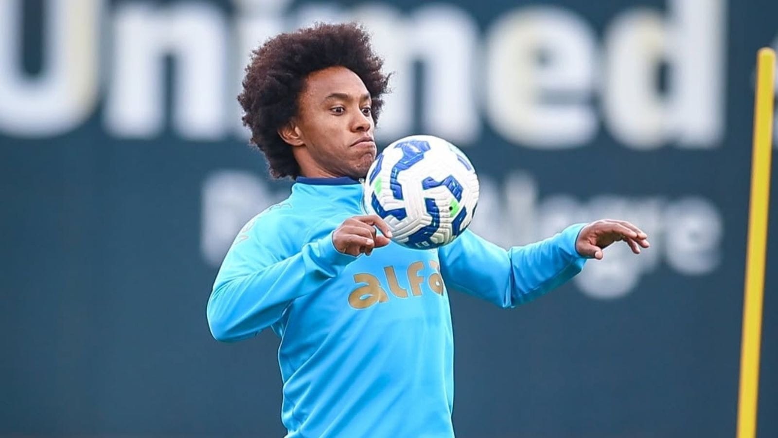 Willian sofre fratura e pode desfalcar o Grêmio no restante da temporada