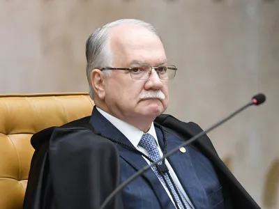 Fachin defende STF e critica Itália por negar extradição de Zambelli