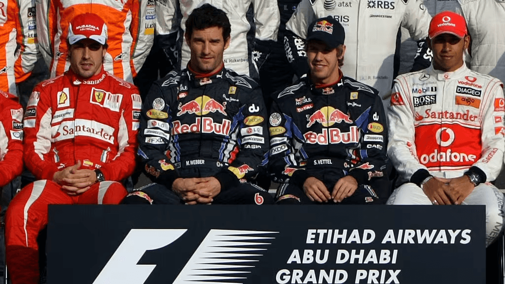 Sebastian Vettel, Mark Webber, Lewis Hamilton e Fernando Alonso disputavam o título da Fórmula 1 em 2010