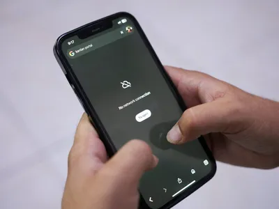 Talibã impõe apagão de telecomunicações ao Afeganistão