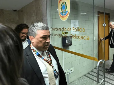 Presidente da Conafer, Carlos Lopes se entrega à PF após 9 meses foragido
