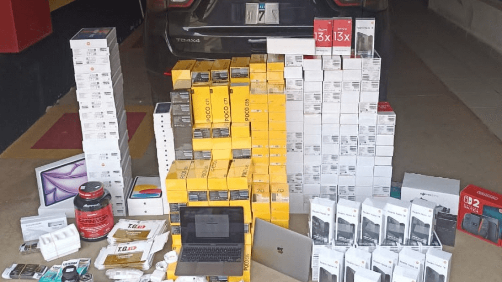 Veículo é apreendido com mercadorias contrabandeadas em Martinópolis