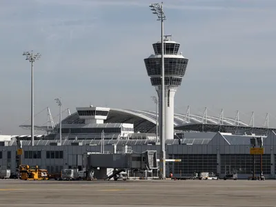Novo controle de passaporte causa atraso de até 3 horas em aeroportos da UE