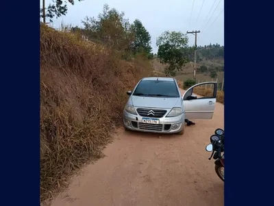 Homem é encontrado morto dentro de carro em estrada rural de Cunha