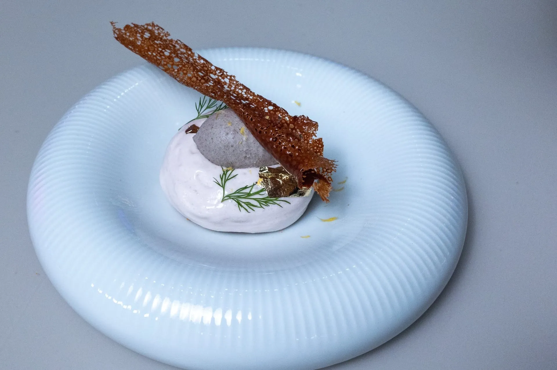 Sorvete de cogumelos com espuma de peixe, feito por Natan Montenegro (Melissa Haidar/Band)