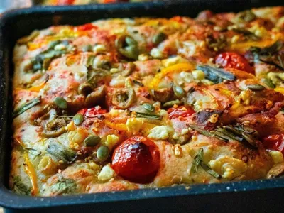 Querendo uma receita saudável? Experimente essa foccacia de legumes