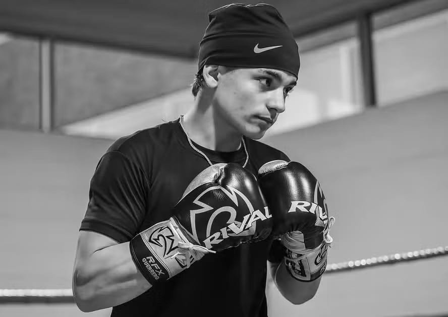 Boxeador de 17 anos, filho de brasileira, é encontrado morto igual ao pai