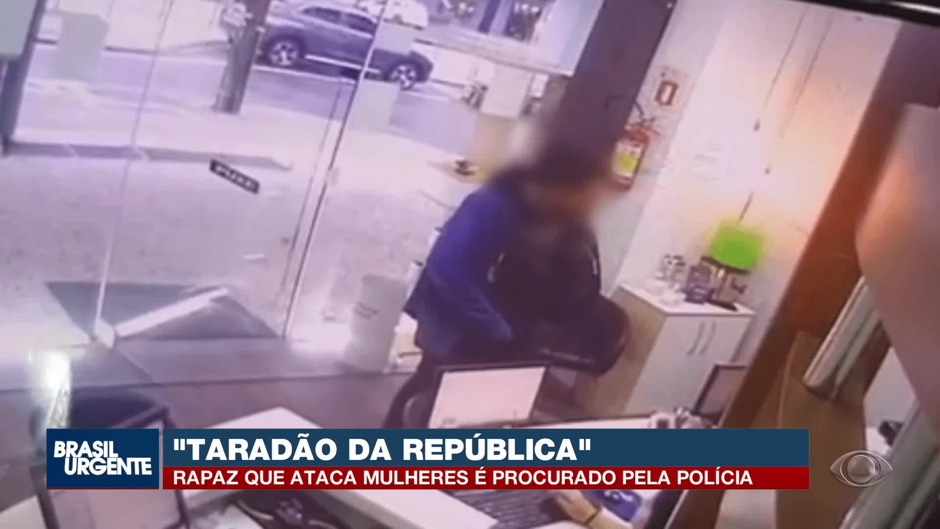 Imagens mostram suspeito exibindo partes íntimas para mulheres em Curitiba