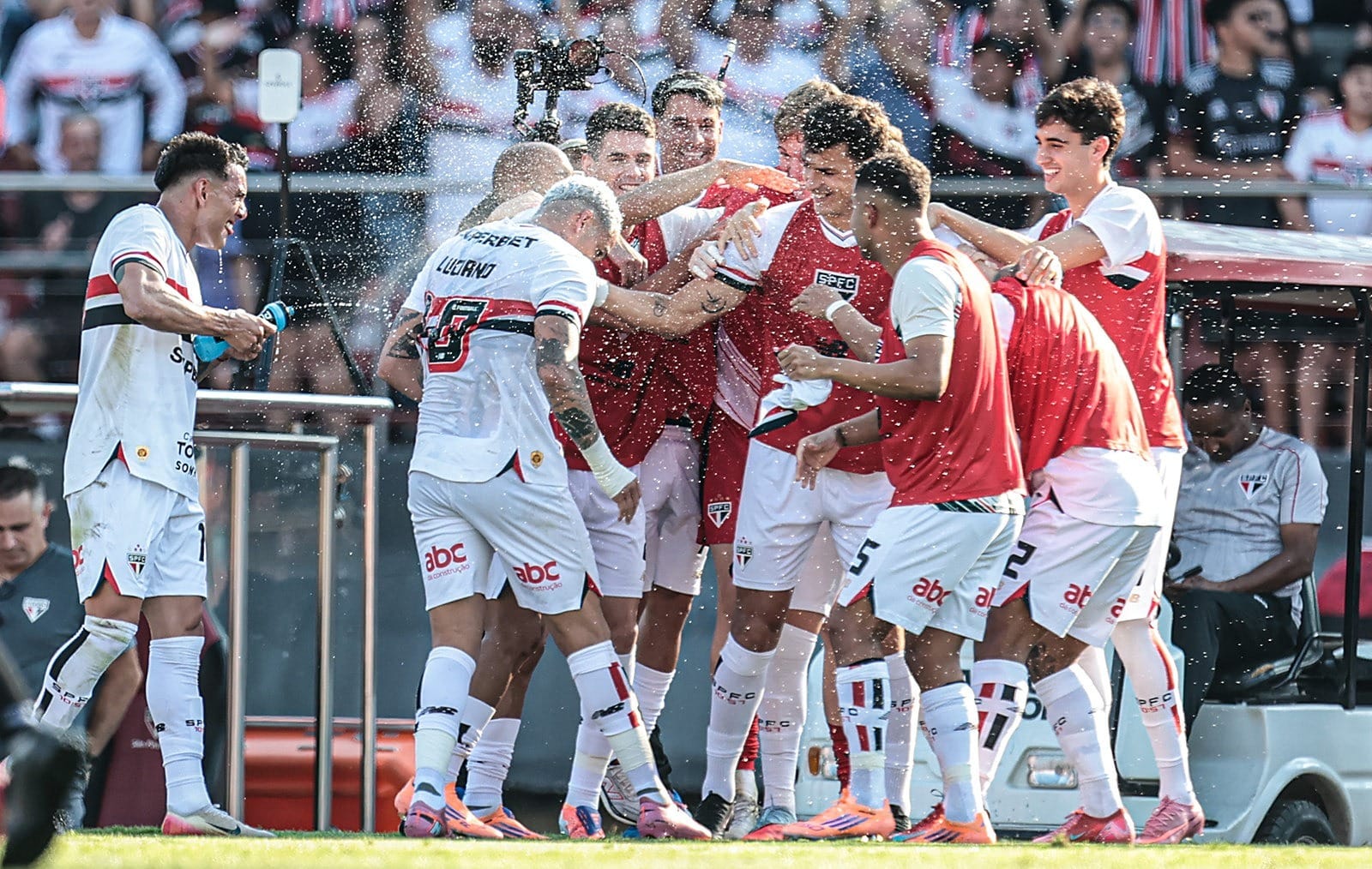São Paulo mandará dois jogos do Brasileirão na Vila Belmiro, estádio do Santos; entenda