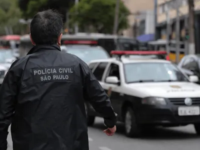 Polícia deflagra operação contra ONG da produtora de filme sobre Bolsonaro