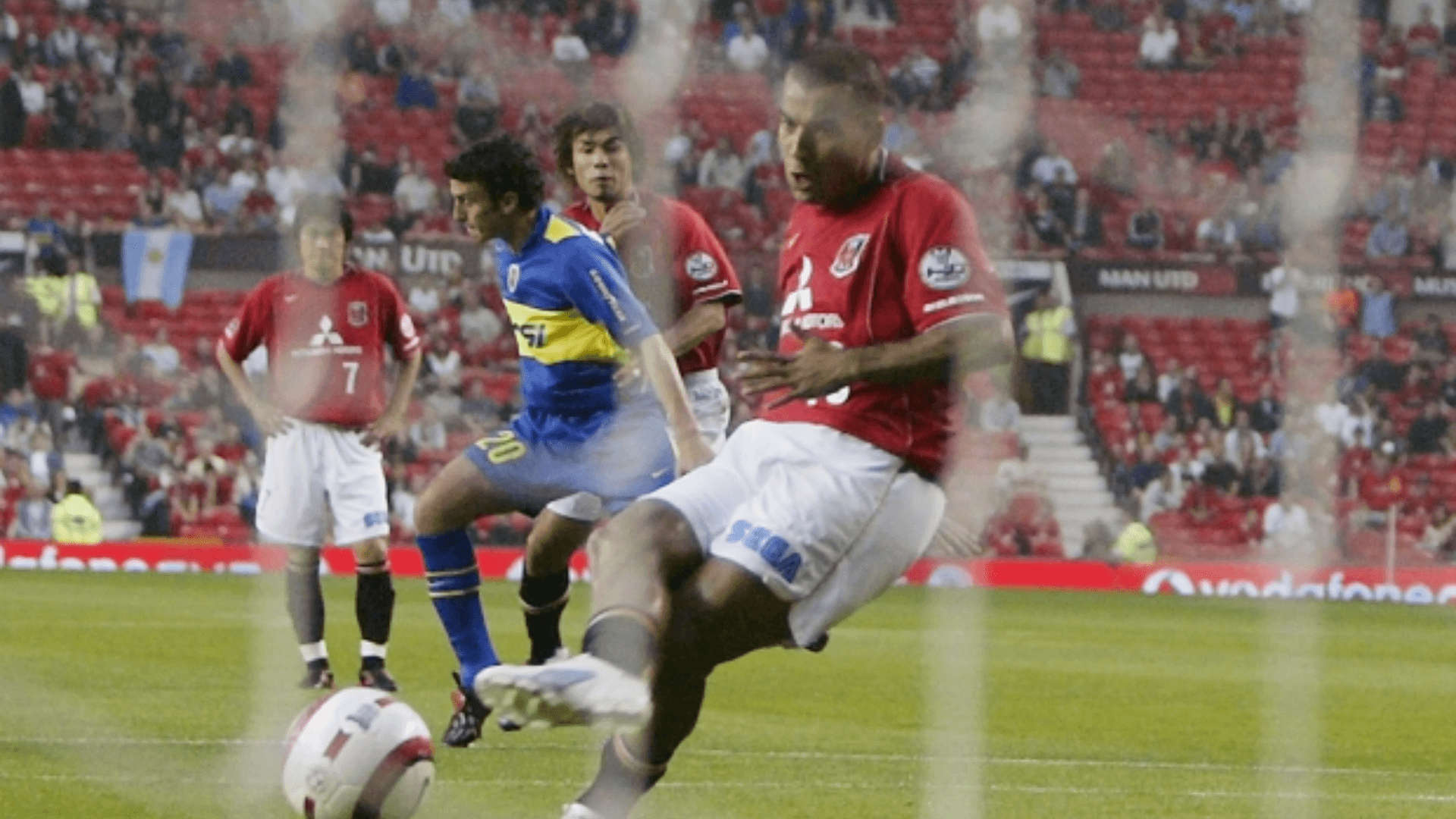 Emerson Sheil no Urawa Reds / Crédito: Ian Hodgson/Reuters