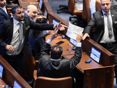 Quem são os parlamentares expulsos do Knesset após protesto durante discurso de Trump
