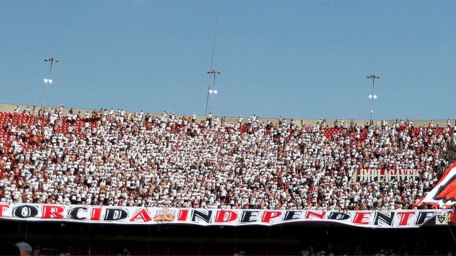 São Paulo será julgado pelo STJD por cantos homofóbicos contra o Corinthians