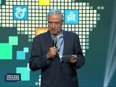 João Saad homenageia prefeitos no Prêmio Band Cidades Excelentes
