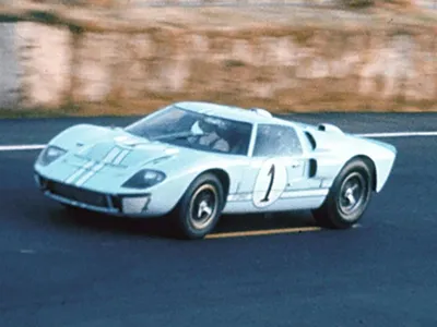 Como a Ford construiu o GT40 para vencer a Ferrari nas 24 Horas de Le Mans