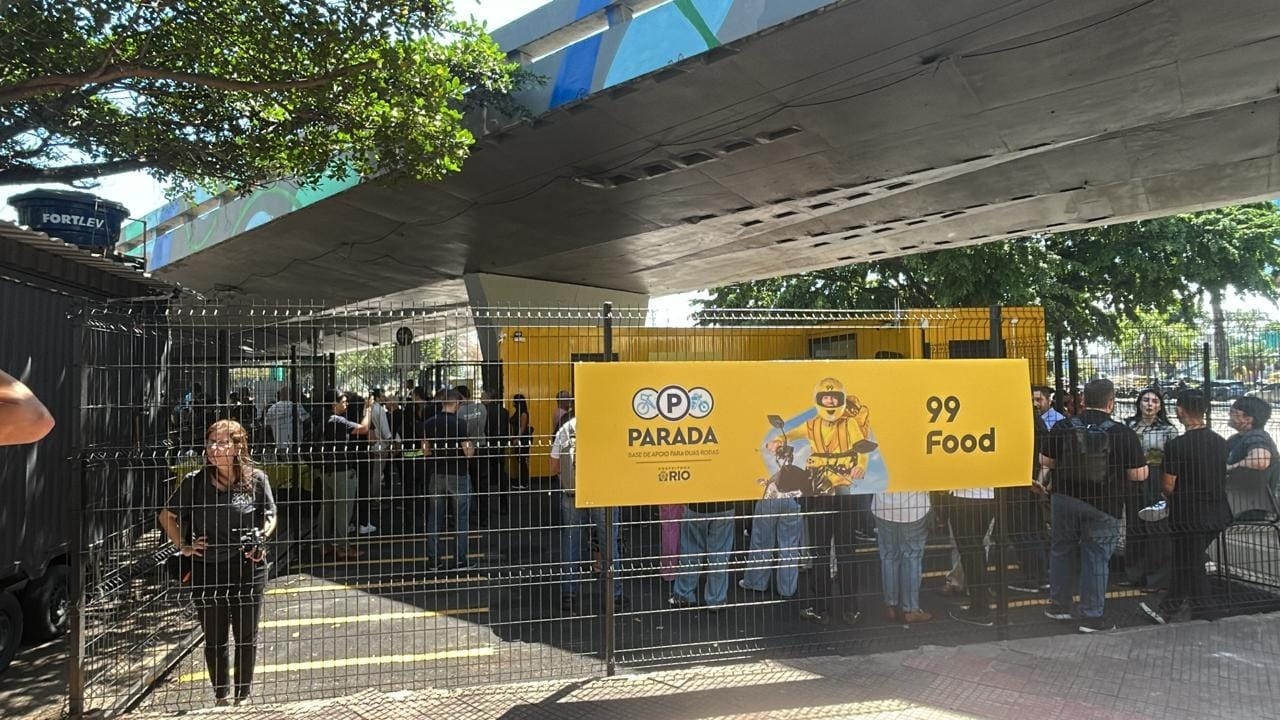 Rio anuncia regras para entregadores de aplicativo e um programa de segurança no trânsito