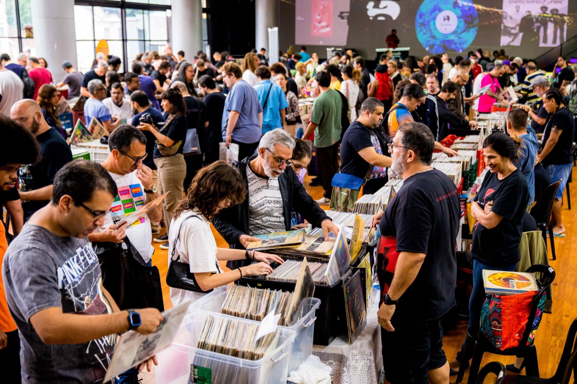Instituto de Arquitetos do Brasil recebe Feira de Vinil do Rio no próximo domingo (19)