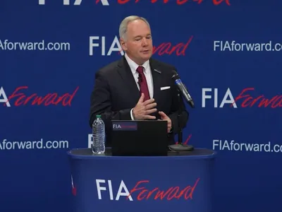 Tim Mayer desiste de candidatura à presidência da FIA