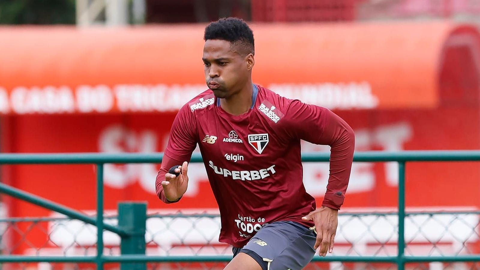 Wendell sofre ruptura no pé esquerdo e será desfalque no São Paulo