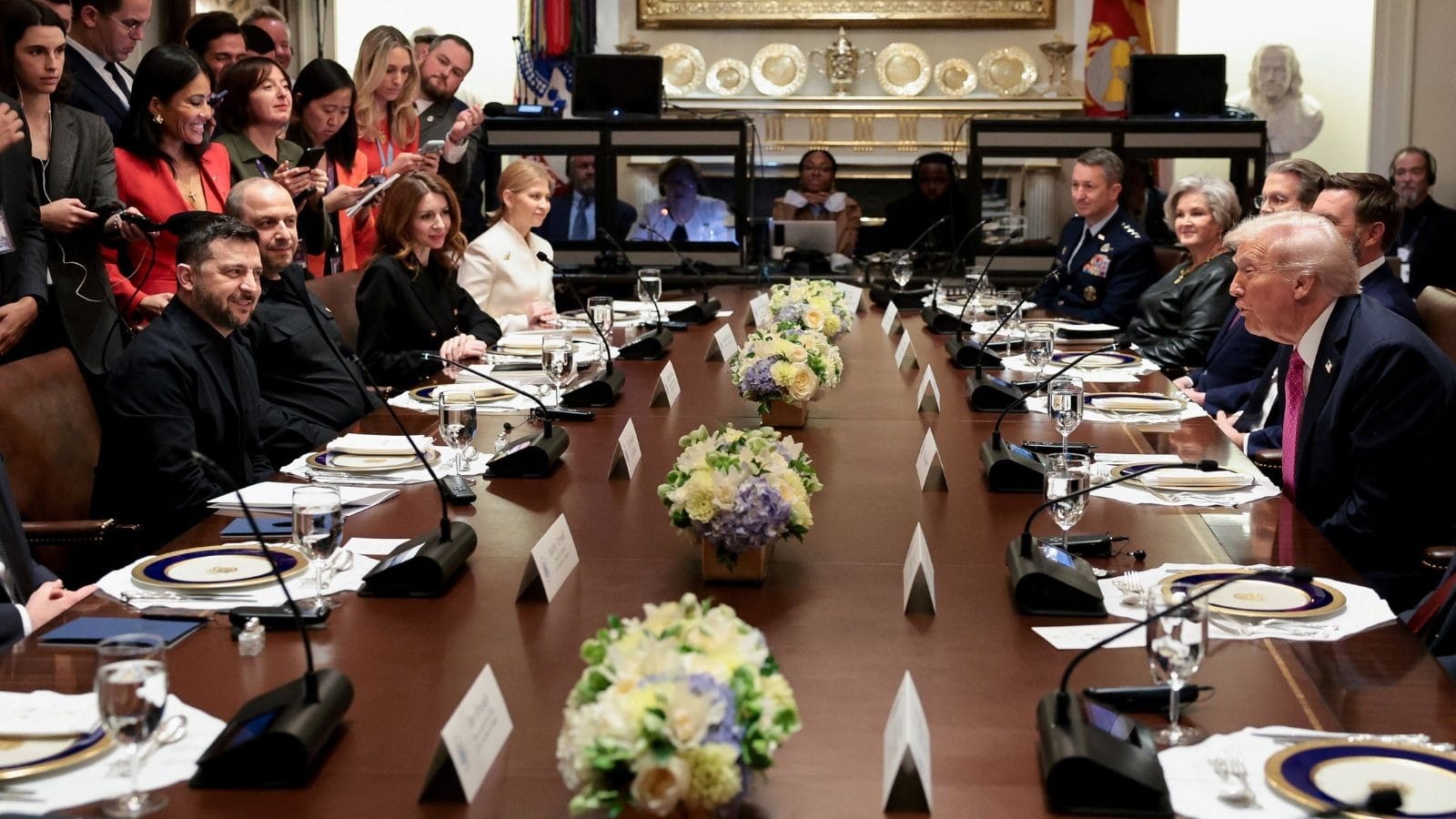 Zelensky pede mísseis Tomahawk para Trump em nova visita à Casa Branca