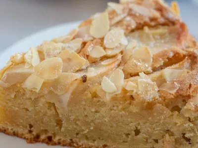 Saiba fazer um bolo de amêndoas sem glúten e sem lactose, mas com muito sabor