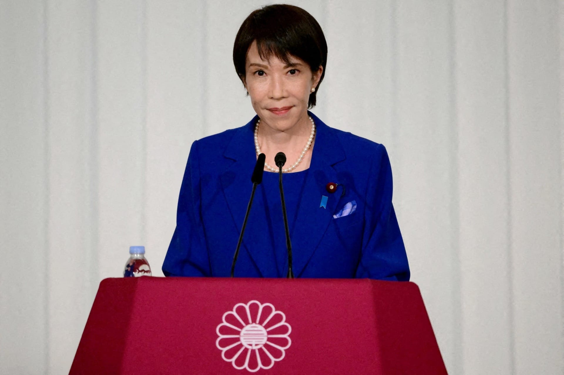 Quem é Sanae Takaichi, conservadora e primeira mulher eleita premiê do Japão