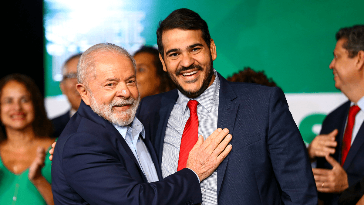 Após reunião com Alcolumbre, Lula adia indicação de Jorge Messias para o STF