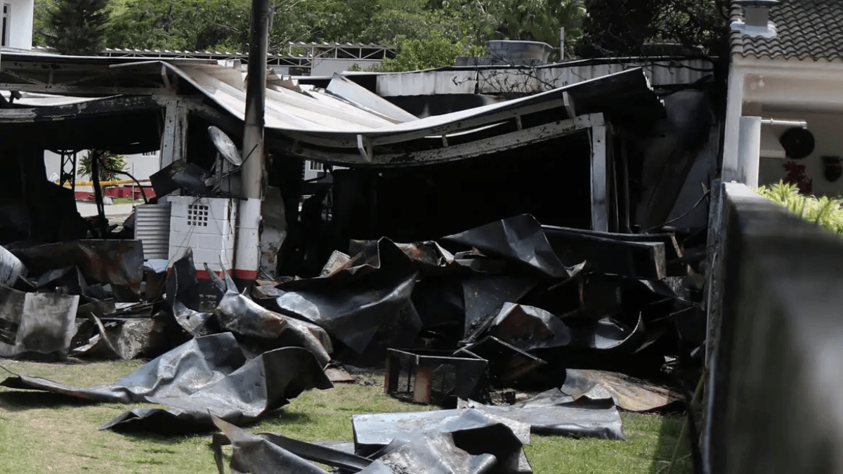 ‘Impunidade’: Familiares das vítimas de incêndio no Ninho do Urubu repudiam absolvição de réus
